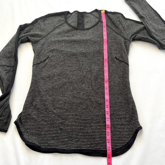 Lululemon Womens Runder Under Reversible Long Sleeve Top sz 8 / 10 Black & Gray - Picture 9 of 9